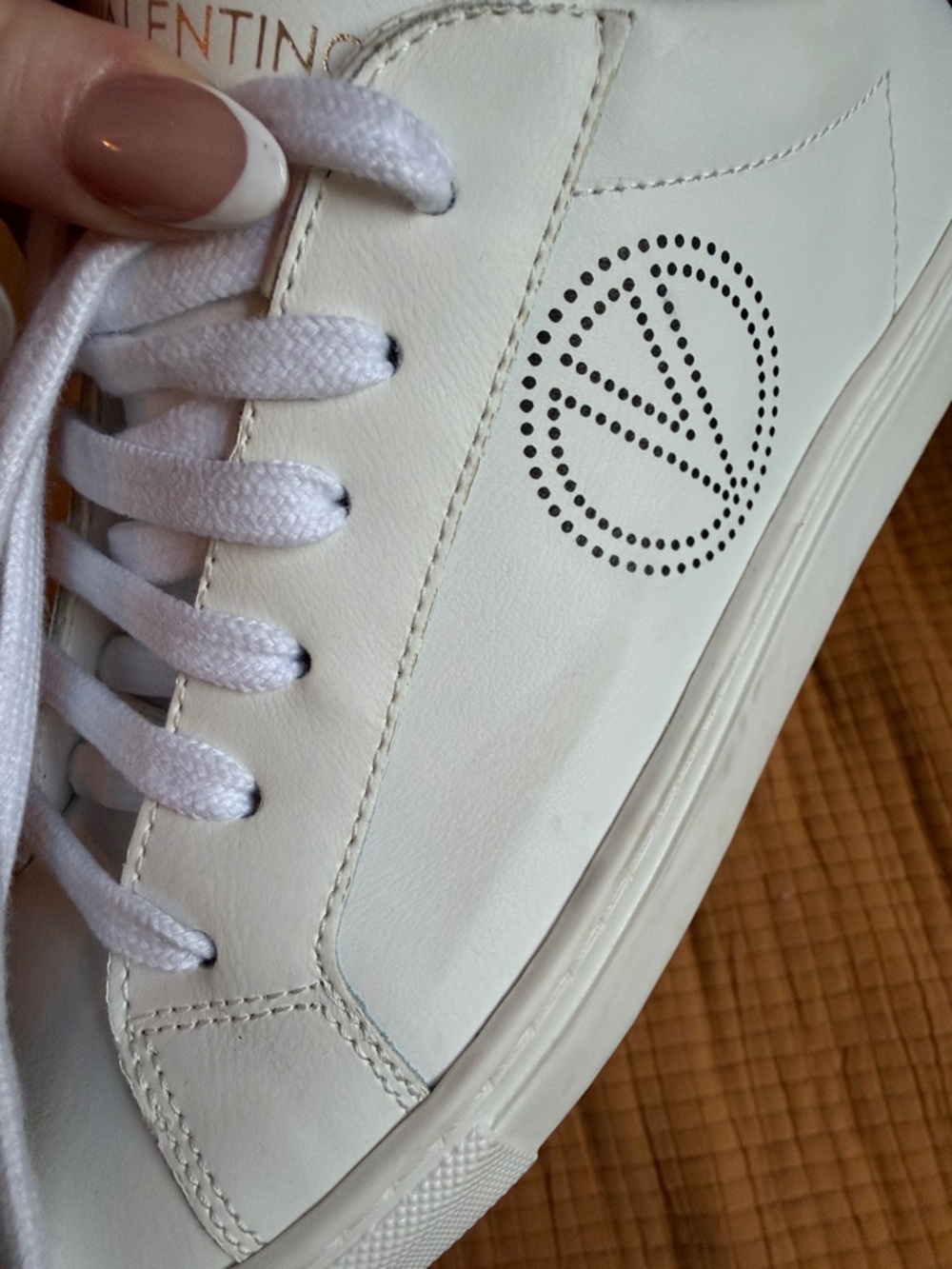 Valentino White Leather Women's Sneakers - Picture 4 of 11